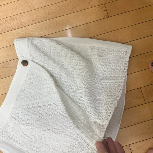RARE! Derek Lam 10 Crosby Lace Overlay Wrap Skort Shorts - size 8 - Picture 6 of 8